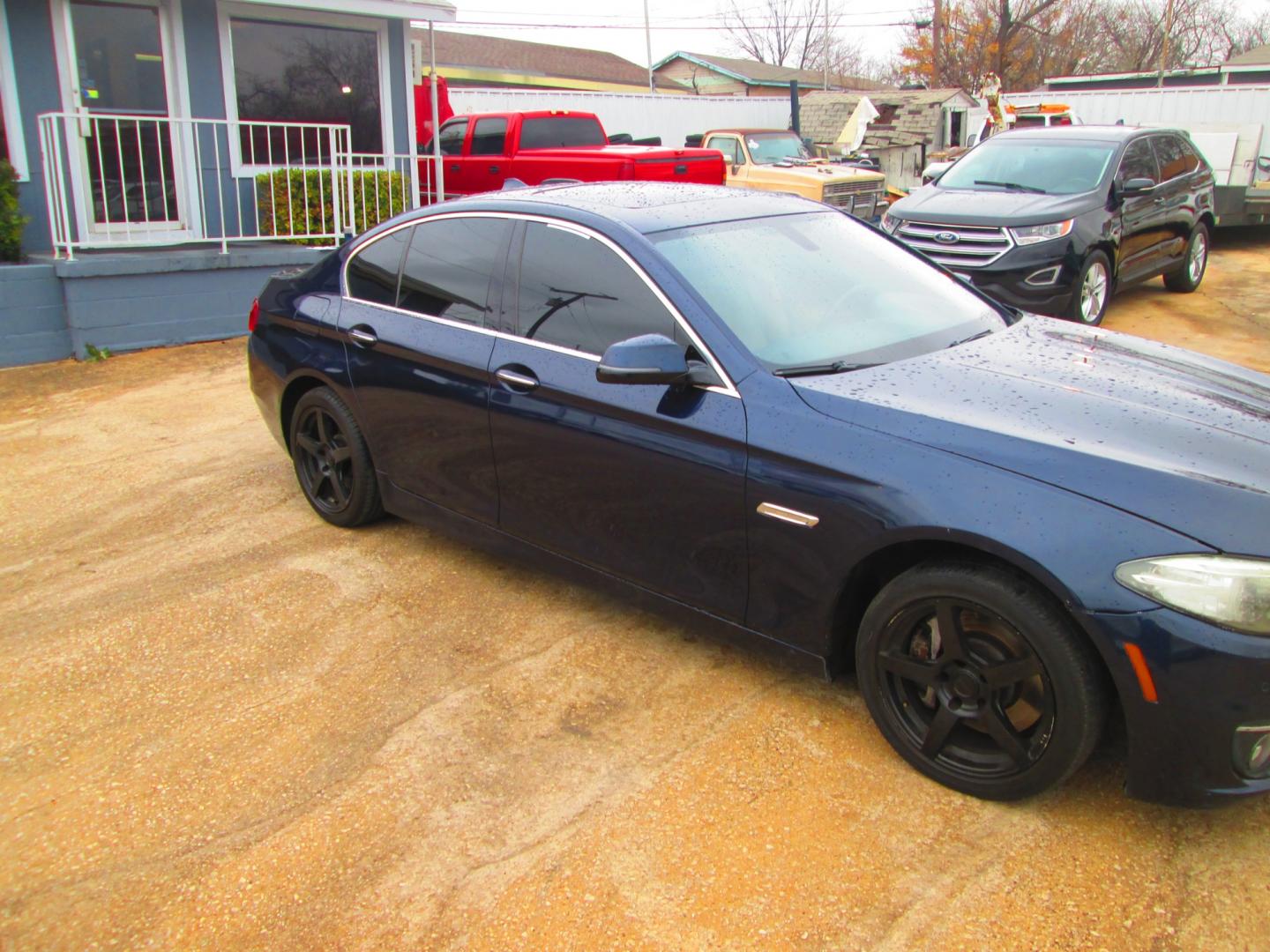 2015 BLUE /TAN BMW 5-Series (WBA5B1C58FG) , located at 1815 NE 28th St., Fort Worth, TX, 76106, (817) 625-6251, 32.795582, -97.333069 - Photo#2